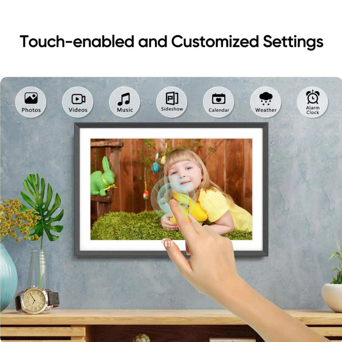 TUTT 15.6” Digital Photo Frame | WiFi IPS Touch Screen, Internal 32 GB | Frameo App | Tabletop or Wall-Mounted | 128GB Micro SD SanDisk + 5 in 1 Card Reader - TUTT