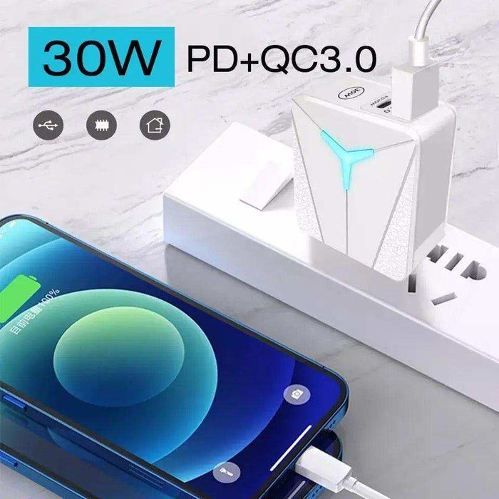 TUTT 4 in 1 Universal Travel Adapter 10000mah Power Bank | 3 Global Plugs Kit | Wireless Charging | 30W Type-C | 3 in 1 Multi Charging Cable | Carrying Bag EU,UK,USA,AUSTRALIA - TUTT
