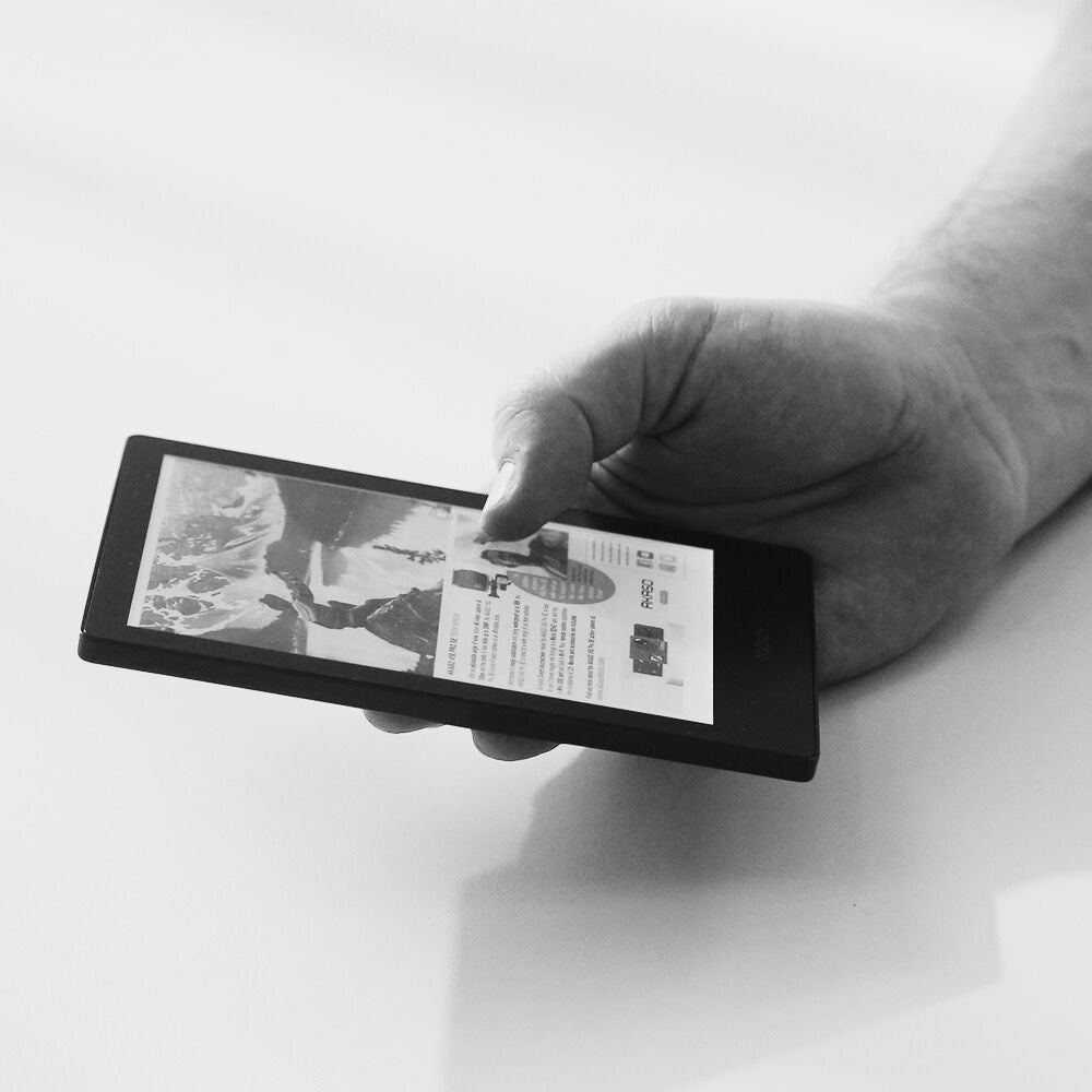 Liseuse TUTT 6" 64 Go avec écran tactile | Double éclairage frontal, encre électronique + étui de protection E5 